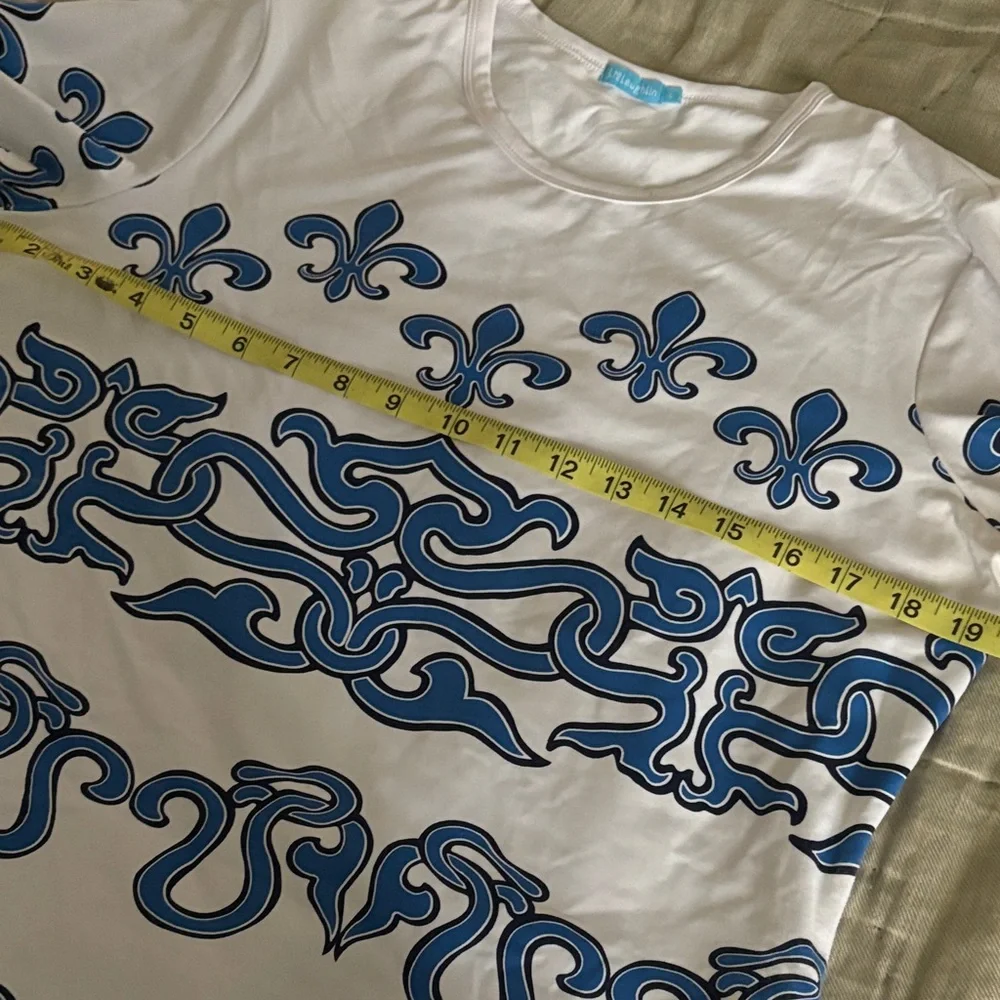 Blue and White Patterned Women's Top J McLaughlin size Large - Picture 4 of 7